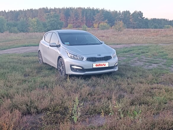 2015 Kia Ceed II Рестайлинг, серебристый, 1230000 рублей - вид 1