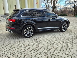 2020 Audi Q7 45 TFSI II (4M) Рестайлинг, чёрный, 4990000 рублей, вид 5