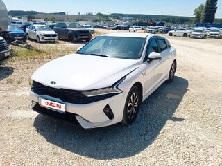 2021 Kia K5 III, белый, 1600000 рублей, вид 2