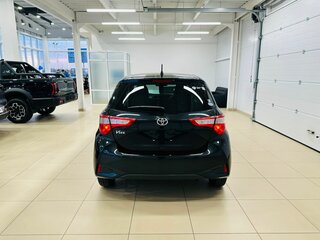 2019 Toyota Vitz III (XP130) Рестайлинг, чёрный, 1199000 рублей, вид 5