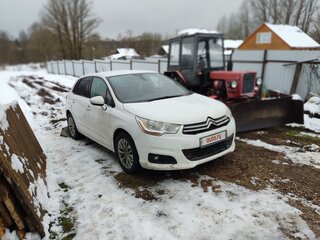 2011 Citroen C4 II, белый, 600000 рублей, вид 1