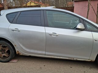 2011 Opel Astra J, серебристый, 390000 рублей, вид 3