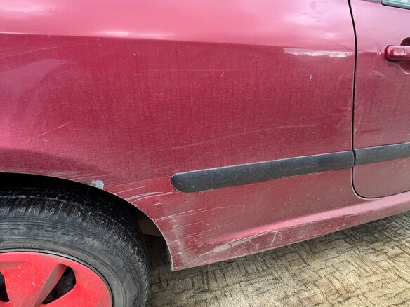2003 Peugeot 307 I, красный, 390000 рублей - вид 13