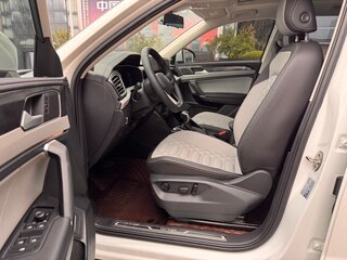 2023 Volkswagen Tayron I Рестайлинг, белый, 2210548 рублей, вид 5
