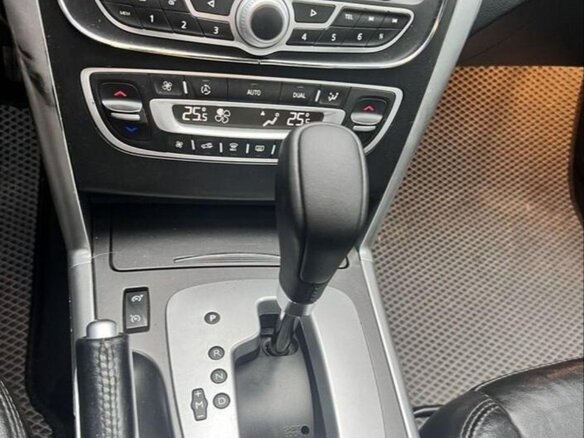 2011 Renault Latitude I, серый, 630000 рублей - вид 10