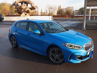 2019 BMW 1 серии 118i III (F40), голубой, 1850000 рублей, вид 2