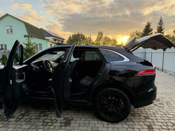 2018 Jaguar F-Pace I, чёрный, 3150000 рублей - вид 19