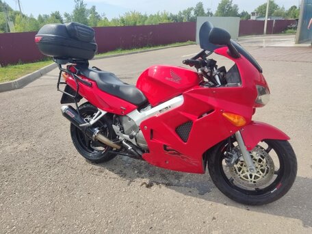 1999 Honda VFR 800, красный, 445000 рублей, вид 1