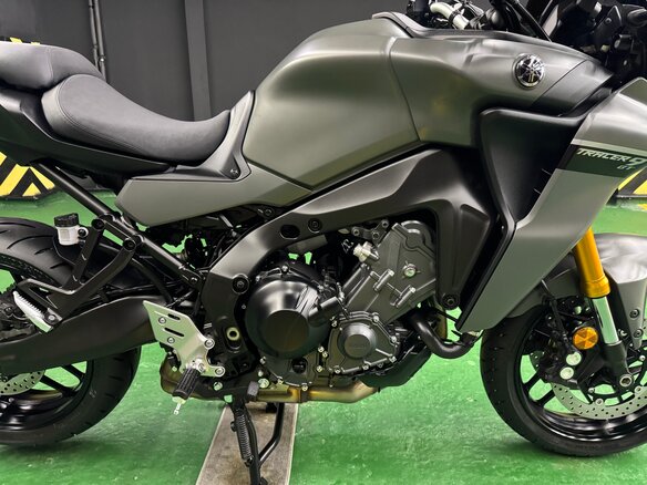2022 Yamaha MT-09 Tracer (FJ-09), серый, 1325000 рублей - вид 9