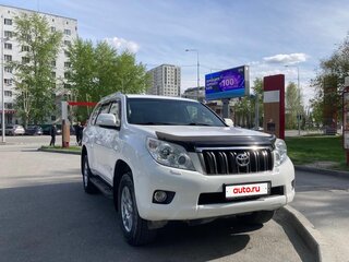 2012 Toyota Land Cruiser Prado 150 Series, белый, 2950000 рублей, вид 3