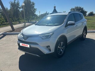 2015 Toyota RAV4 IV (XA40) Рестайлинг, белый, 2300000 рублей, вид 2