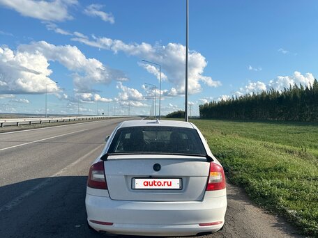 2012 Skoda Octavia II (A5) Рестайлинг, белый, 800000 рублей, вид 4