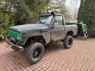 1984 Nissan Patrol III (K160, K260), красный, 499000 рублей, вид 1
