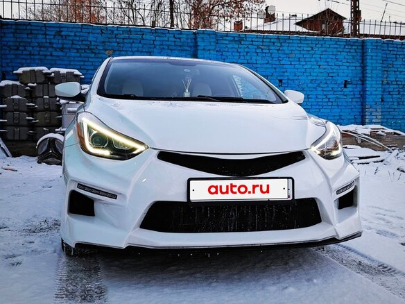 2011 Hyundai Elantra V (MD), белый, 680000 рублей - вид 2