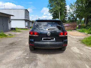 2008 Volkswagen Touareg I Рестайлинг, чёрный, 1100000 рублей, вид 5