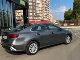 2022 Kia Cerato IV Рестайлинг, серый, 2600000 рублей, вид 4