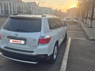 2011 Toyota Highlander II (XU40) Рестайлинг, белый, 2400000 рублей, вид 4