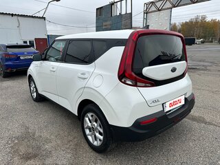 2019 Kia Soul III, белый, 1625000 рублей, вид 3
