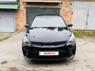 2018 Kia Rio IV, чёрный, 1400000 рублей, вид 2