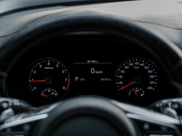 2018 Kia Sportage IV Рестайлинг, белый, 2230000 рублей - вид 4