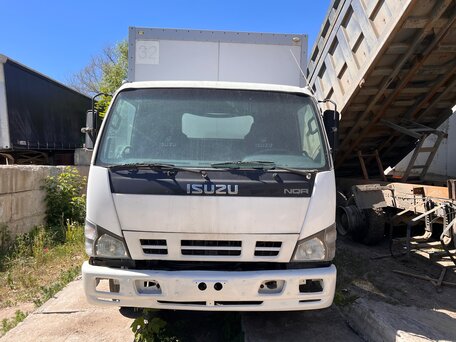 2011 Isuzu Elf (N-series), белый, 1000000 рублей, вид 2