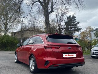 2019 Kia Ceed III, красный, 1350000 рублей, вид 5