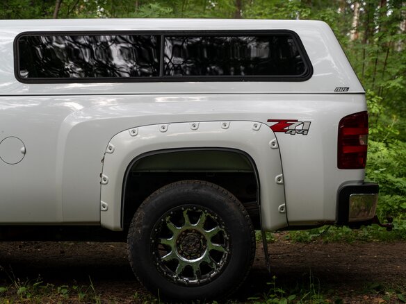 2013 Chevrolet Silverado II (GMT900), белый, 3000000 рублей - вид 18