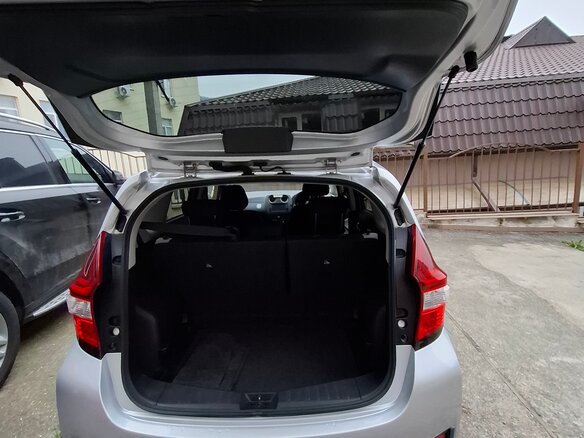 2017 Nissan Note II Рестайлинг, серебристый, 850000 рублей - вид 3