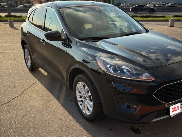 2020 Ford Escape IV, чёрный, 1650000 рублей - вид 2