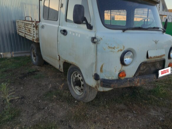 2011 УАЗ 3909, белый, 200000 рублей - вид 1