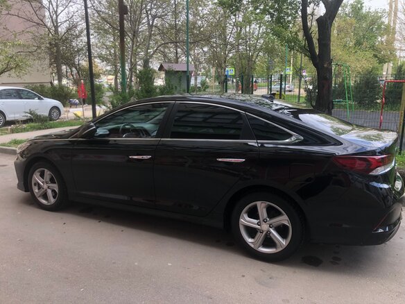 2019 Hyundai Sonata VII (LF) Рестайлинг, чёрный, 2100000 рублей - вид 3