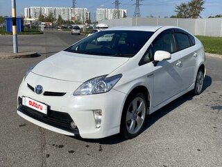 2015 Toyota Prius III Рестайлинг (XW30), белый, 1450000 рублей, вид 1
