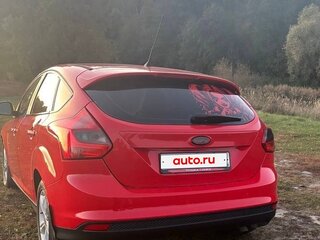 2011 Ford Focus III, красный, 800000 рублей, вид 3