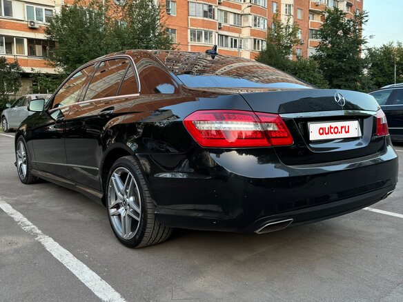 2010 Mercedes-Benz E-Класс 350 IV (W212, S212, C207), чёрный, 1650000 рублей - вид 7