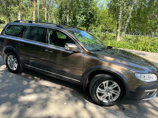 2014 Volvo XC70 II Рестайлинг, коричневый, 2500000 рублей, вид 3