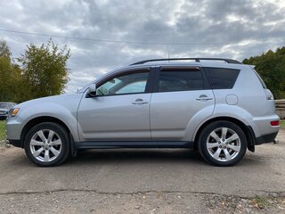2011 Mitsubishi Outlander II Рестайлинг, серебристый, 1200000 рублей, вид 4
