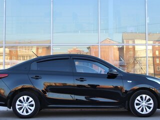 2019 Kia Rio IV, чёрный, 1150000 рублей, вид 4