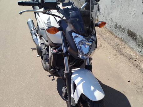2013 Honda NC 700S, белый, 600000 рублей, вид 3