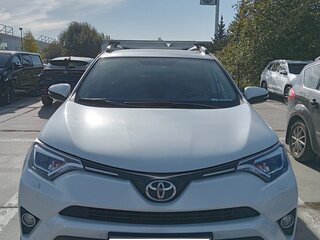 2019 Toyota RAV4 IV (XA40) Рестайлинг, белый, 3100000 рублей, вид 3