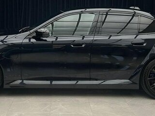 2025 BMW M5 VII (G90), чёрный, 23000000 рублей, вид 2