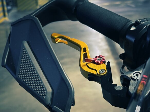 2023 Yamaha MT-10SP, чёрный, 1900000 рублей - вид 14