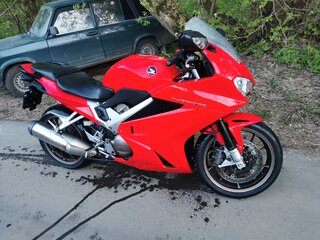 2015 Honda VFR 800, красный, 765000 рублей, вид 4