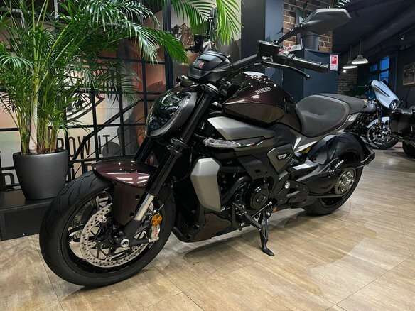 2025 Ducati XDiavel, фиолетовый, 3350000 рублей