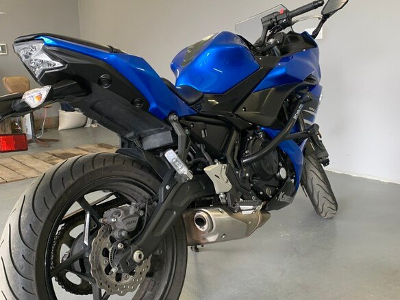 2018 Kawasaki Ninja 650, синий, 647800 рублей - вид 5