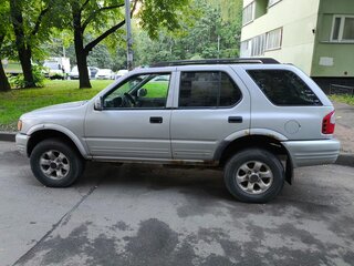 2003 Isuzu Rodeo II, серебристый, 260000 рублей, вид 1