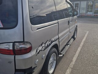 2004 Hyundai Starex I Рестайлинг 2, серебристый, 900000 рублей, вид 3