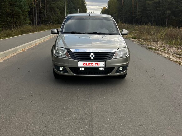 2013 Renault Logan I Рестайлинг, бежевый, 480000 рублей