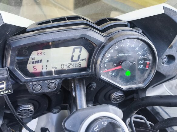 2011 Yamaha FZ1, белый, 500000 рублей - вид 3