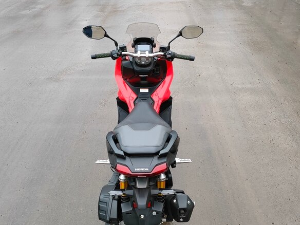 2020 Honda ADV150, красный, 399000 рублей - вид 6