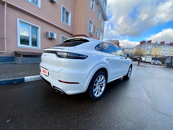 2019 Porsche Cayenne Coupé III, белый, 5950000 рублей - вид 4